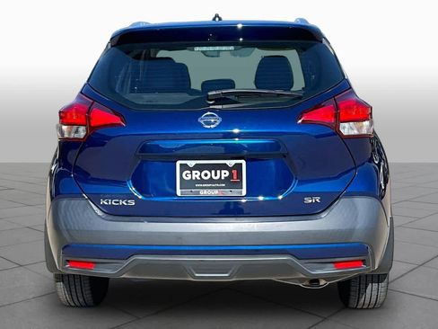 Used 2019 Nissan Kicks SR w/ SR Premium Package FWD image 4