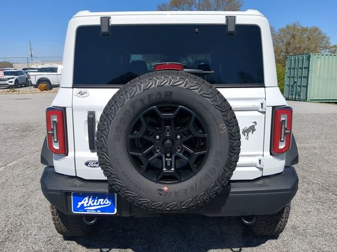 New 2026 Ford Bronco Badlands image 4