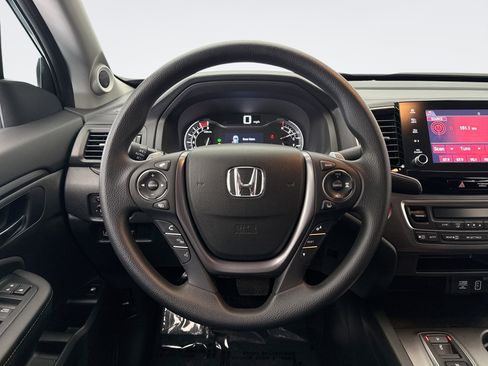 Used 2023 Honda Ridgeline Sport image 11
