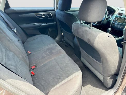 Used 2014 Nissan Altima 2.5 S w/ Sport Value Package FWD image 25