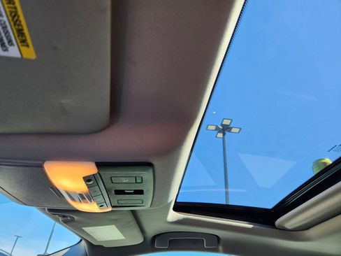 Used 2024 Nissan Altima 2.5 SR w/ SR Premium Package image 19