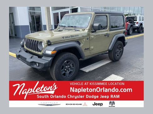 Used 2025 Jeep Wrangler Sport AWD/4WD image 1