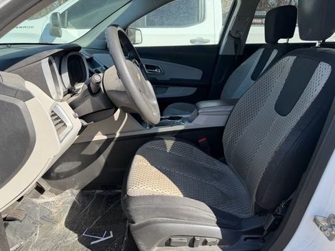 Used 2015 Chevrolet Equinox LS image 9