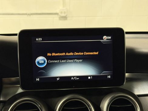 Used 2018 Mercedes-Benz GLC 300 4MATIC image 33