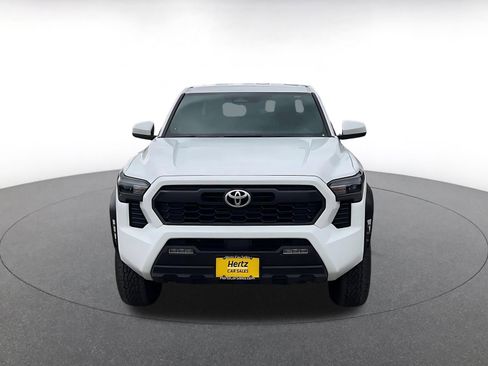Used 2025 Toyota Tacoma TRD Off-Road AWD/4WD image 4