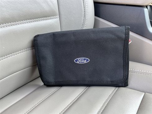 Used 2017 Ford Escape SE w/ SE Leather Comfort Package AWD/4WD image 39
