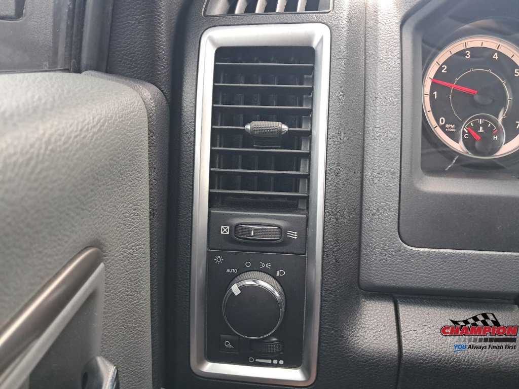 Used 2016 RAM 2500 SLT AWD/4WD image 26