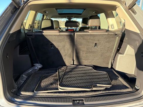 Certified 2025 Volkswagen Atlas Peak Edition SE image 25