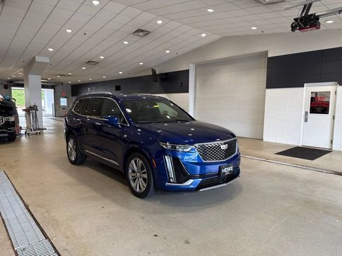 Used 2023 Cadillac XT6 Premium Luxury w/ Platinum Package AWD/4WD image 1
