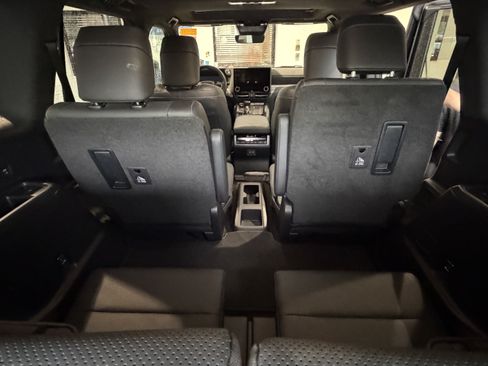 Used 2024 Lexus GX 550 w/ Cold Area Package AWD/4WD image 54