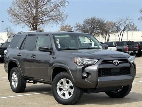 Used 2021 Toyota 4Runner SR5 image 3