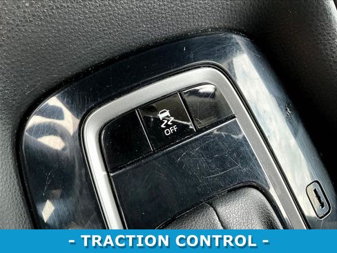 Used 2024 Toyota Corolla LE FWD image 15