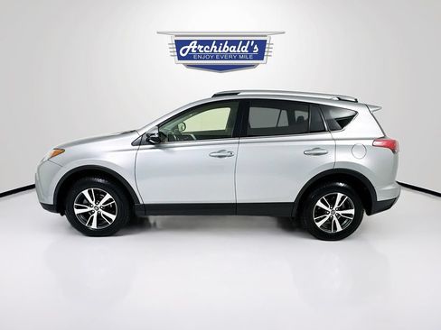 Used 2018 Toyota RAV4 XLE AWD/4WD image 5