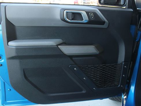 Used 2023 Ford Bronco Black Diamond w/ Sasquatch Package image 43