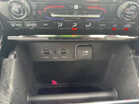 Used 2022 Jeep Grand Cherokee L Limited image 24