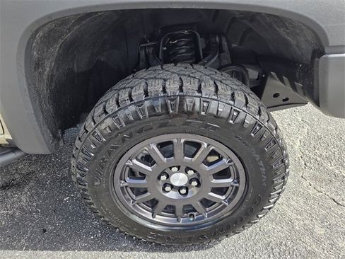 Used 2022 Chevrolet Colorado ZR2 w/ Colorado ZR2 Bison Edition image 21