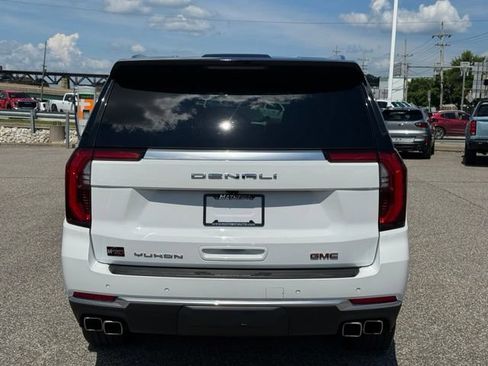 Used 2025 GMC Yukon Denali AWD/4WD image 5