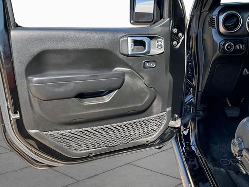 Used 2022 Jeep Wrangler Unlimited Sport AWD/4WD image 24