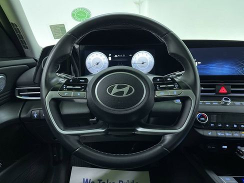 Used 2024 Hyundai Elantra SEL w/ Convenience Package image 19