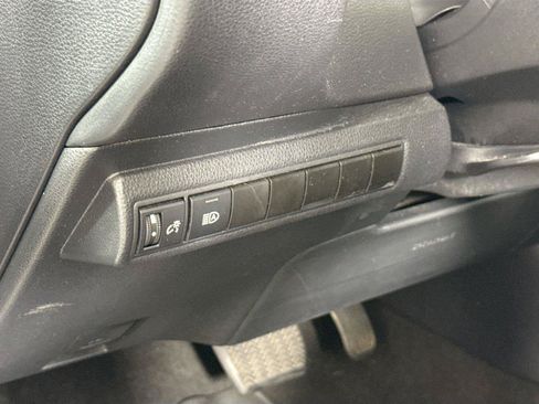 Used 2024 Toyota Corolla LE FWD image 15
