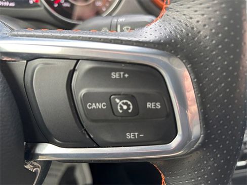 Used 2022 Jeep Gladiator Mojave w/ Cold Weather Group image 18