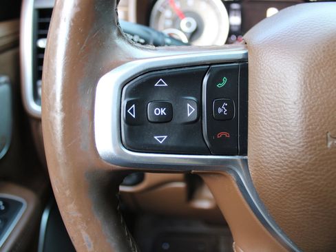 Used 2021 RAM 1500 Limited AWD/4WD image 10