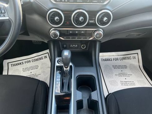 Used 2024 Nissan Sentra SV FWD image 11