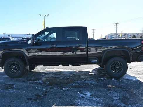 New 2026 Chevrolet Silverado 2500 ZR2 AWD/4WD image 7