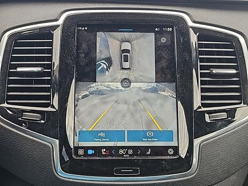 Used 2025 Volvo XC90 B6 Plus image 8