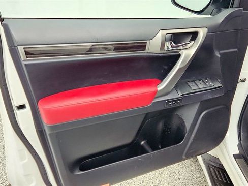 Used 2023 Lexus GX 460 Premium w/ Premium Plus Package image 11