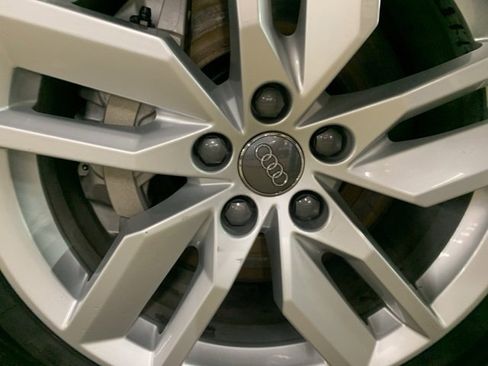 Used 2020 Audi Q5 2.0T Premium image 28