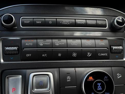 Used 2023 Hyundai Santa Fe SEL image 26