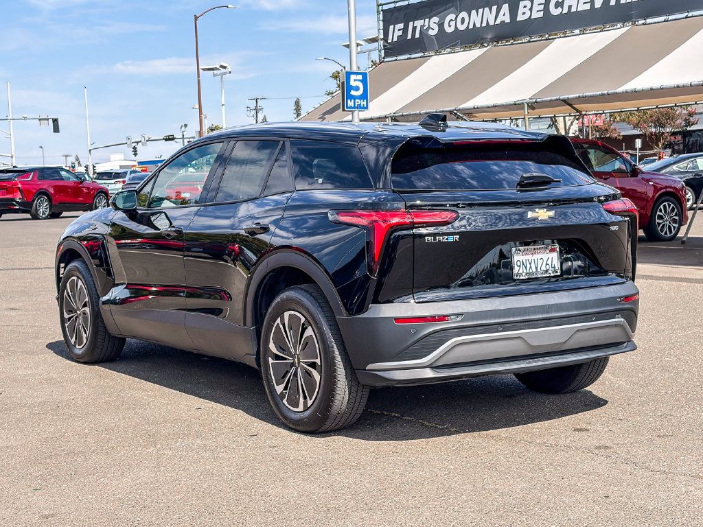 Used 2024 Chevrolet Blazer EV LT AWD/4WD image 2