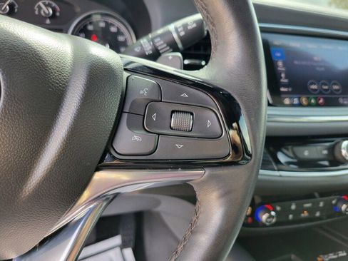 Used 2022 Buick Enclave Essence w/ Sport Touring Edition image 13