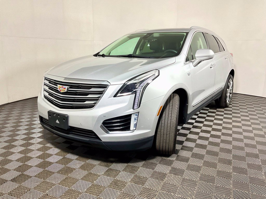 Used 2017 Cadillac XT5 Premium Luxury w/ LPO, Wheel Lock Package AWD/4WD image 2