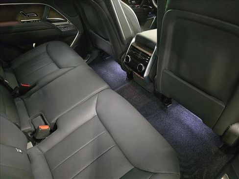 Used 2023 Land Rover Range Rover SE AWD/4WD image 11
