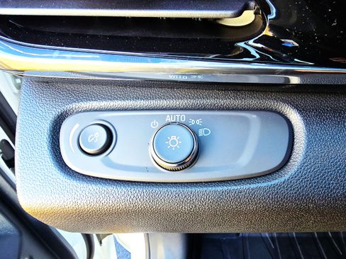 New 2026 Buick Envista Avenir image 25