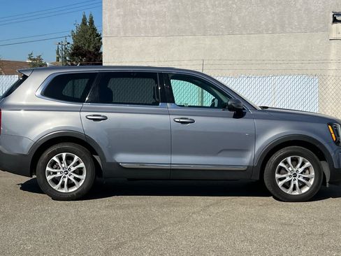 Used 2022 Kia Telluride LX AWD/4WD image 6