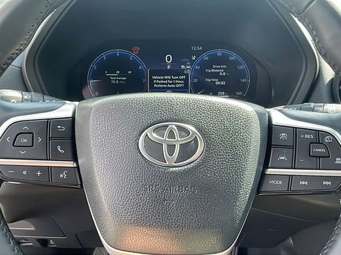 Certified 2024 Toyota Grand Highlander XLE image 23