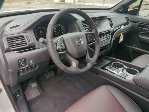 Used 2024 Honda Ridgeline Black Edition image 21