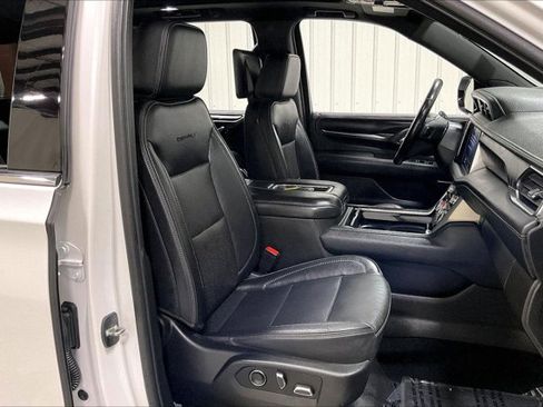 Used 2021 GMC Yukon Denali w/ Denali Premium Package AWD/4WD image 7