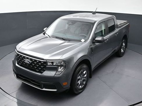 Used 2025 Ford Maverick XLT image 25