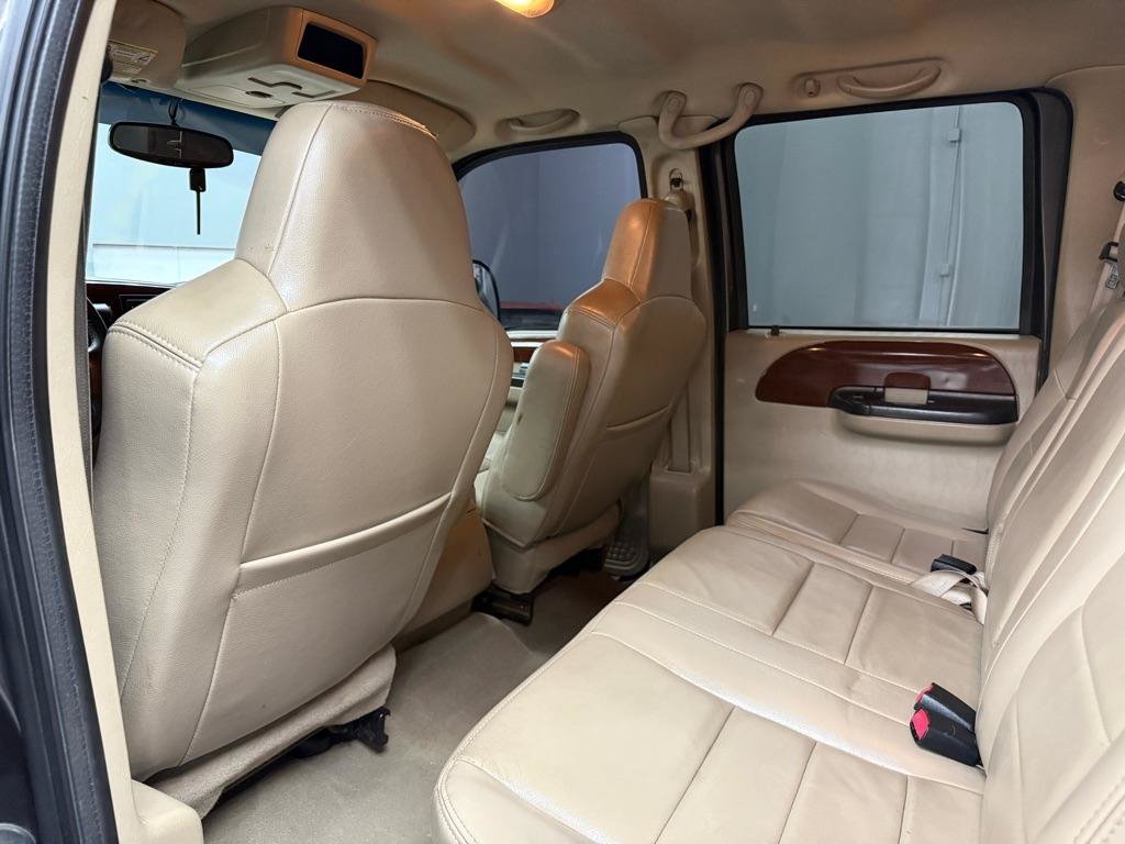 Used 2005 Ford F250 XL AWD/4WD image 8