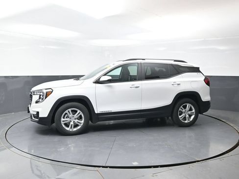 Used 2022 GMC Terrain SLE w/ Driver Convenience Package AWD/4WD image 10