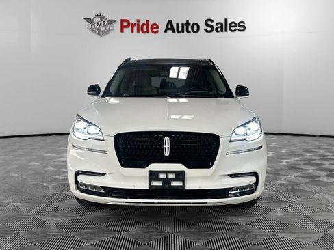 Used 2023 Lincoln Aviator Reserve w/ Equipment Group 201A AWD/4WD image 2