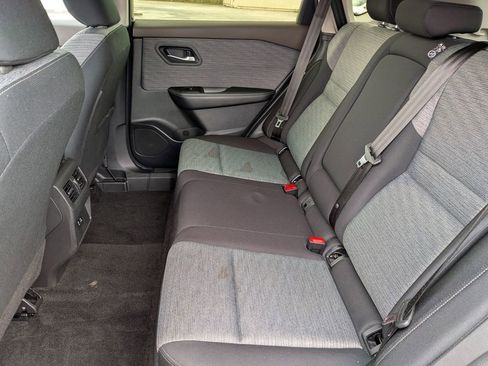 Used 2023 Nissan Rogue SV image 26