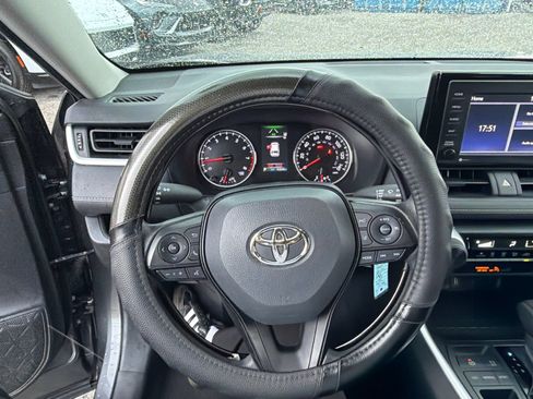 Used 2022 Toyota RAV4 LE FWD image 27