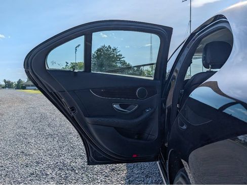 Used 2018 Mercedes-Benz C 300 4MATIC Sedan image 11