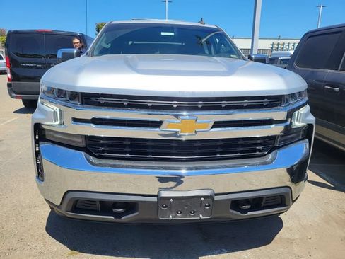 Used 2022 Chevrolet Silverado 1500 LT AWD/4WD image 2
