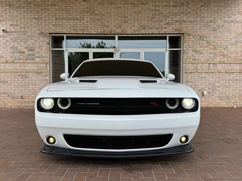 Used 2018 Dodge Challenger R/T Scat Pack w/ Leather Interior Group RWD image 3